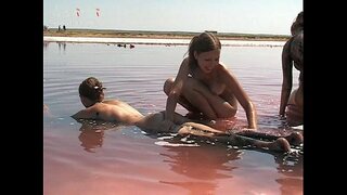 Abelina &amp;amp; Valentina Lejon Të Larë Tani