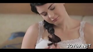 Prurient Lucy L. yn araf yn mynd yn noeth, dim ond am hwyl