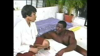 Szczęśliwy czarny szczęśliwy przelecieć tę piękną фюзеляжную lady